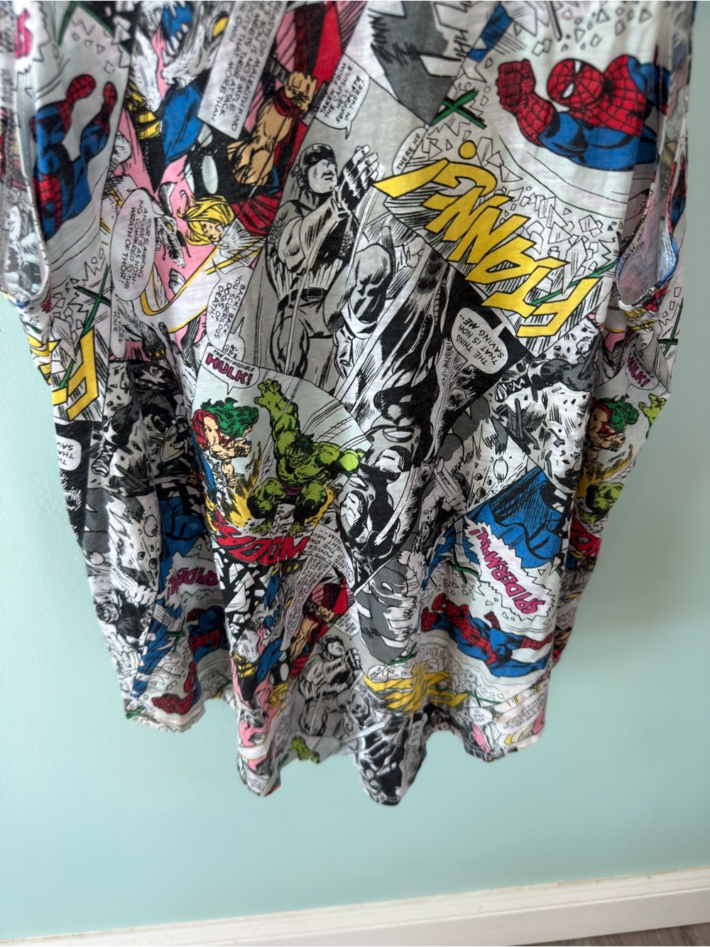 Marvel Multicolor Comic Panel Tank Universal Studios Size Large - Picture 9 of 9